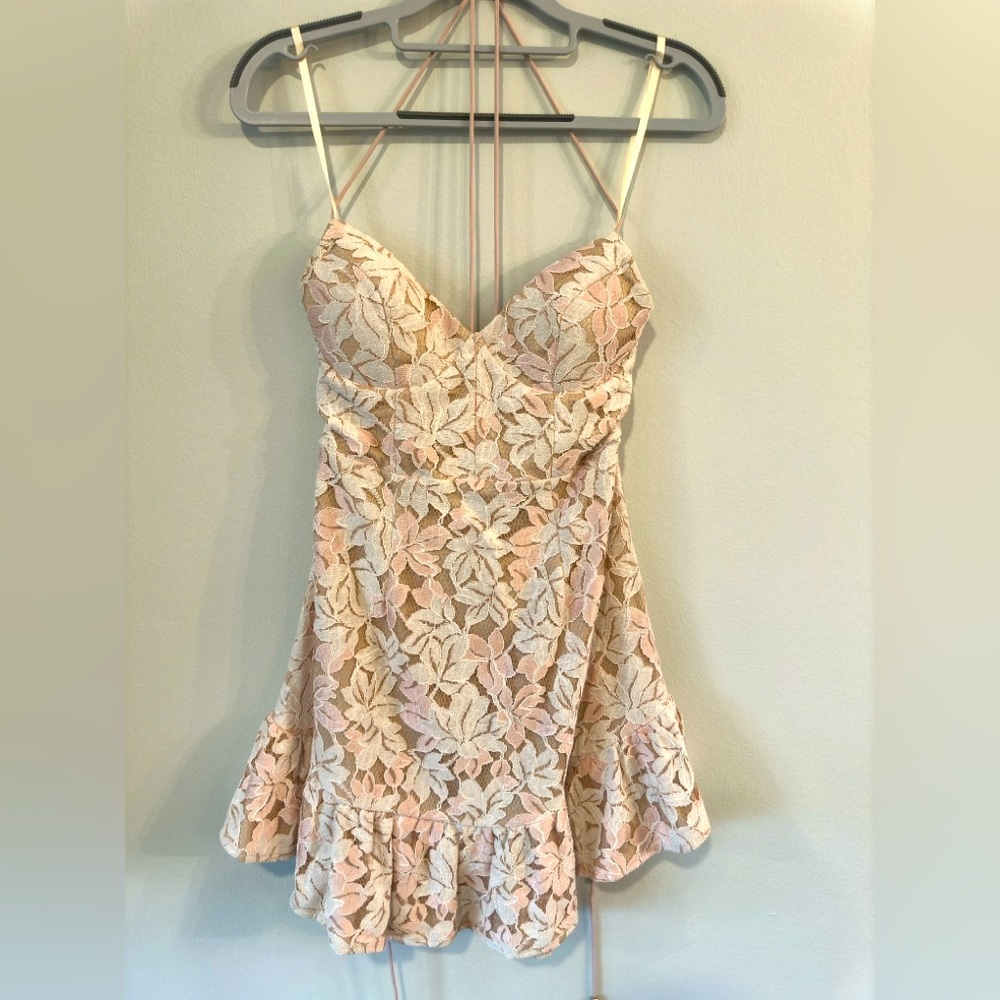 Like NEW | Hello Molly | Indikah | Women’s Lace Dress | Blush | Cream | S